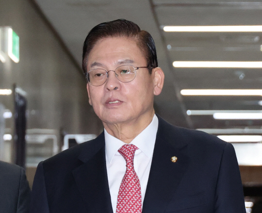 국민의힘 소속 정우택 제21대 후반기 국회 부의장.<연합뉴스 사진 갈무리>